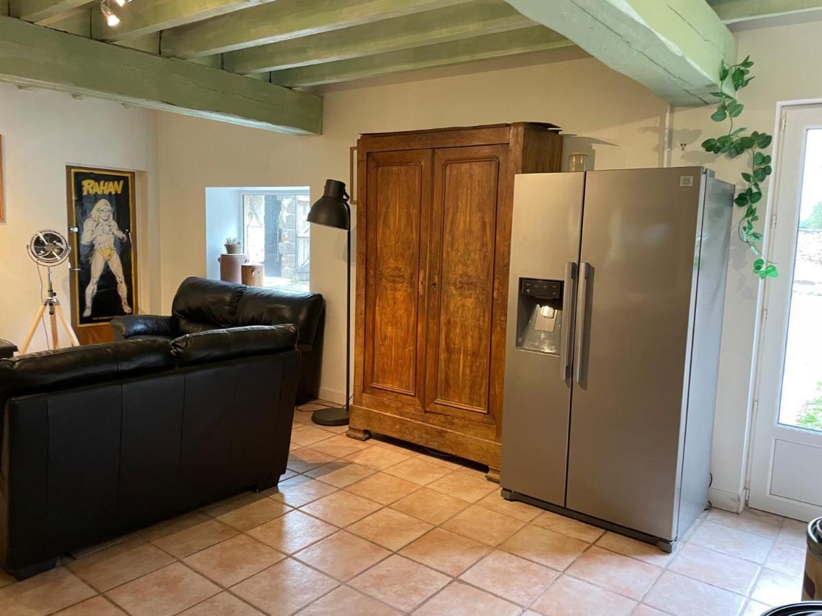 Ferme Gite Equestre En Charente Confolens Ngoại thất bức ảnh
