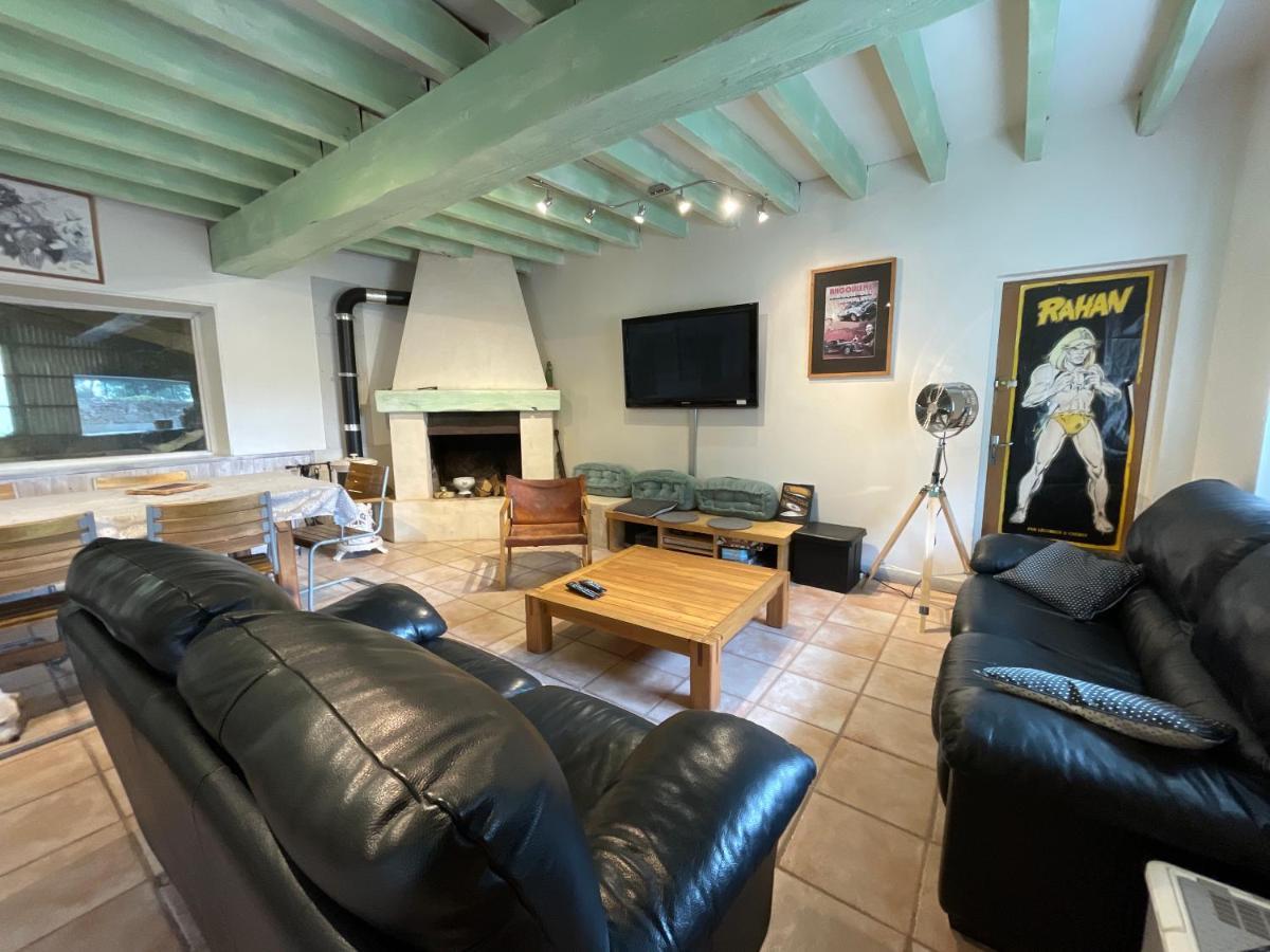 Ferme Gite Equestre En Charente Confolens Ngoại thất bức ảnh
